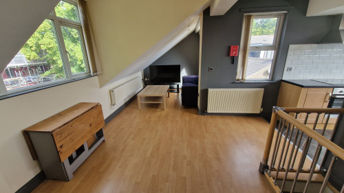 Lounge at 3 Cemetery Avenue